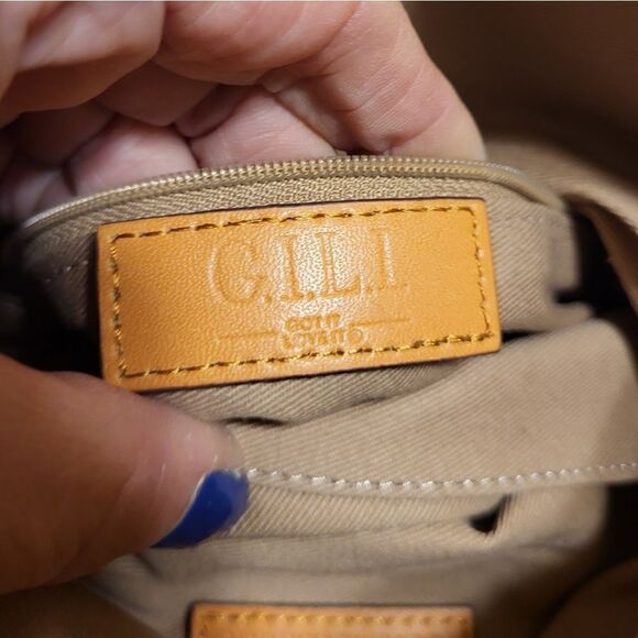 G.I.L.I. Tan Leather/Palm Print Canvas 2-in-1=Clutch/Crossbody Bag MSRP $139 - Picture 3 of 10